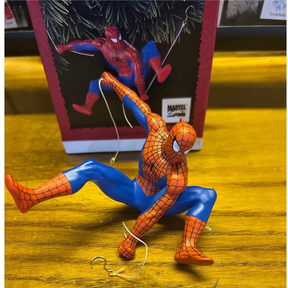 Hallmark Spider-Man Ornament OS Red/Blue Action Figure Pose 1996 Marvel Vintage